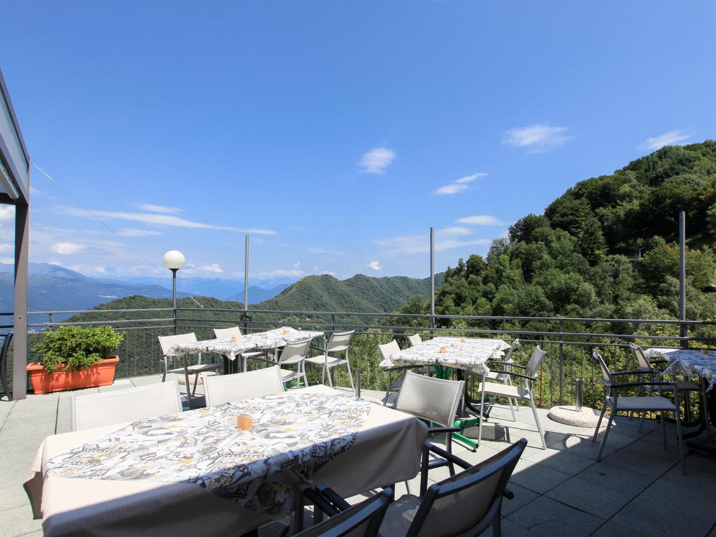 Hotel Funivia Laveno-Mombello Exterior photo