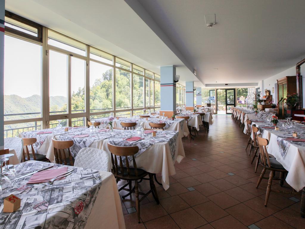 Hotel Funivia Laveno-Mombello Exterior photo