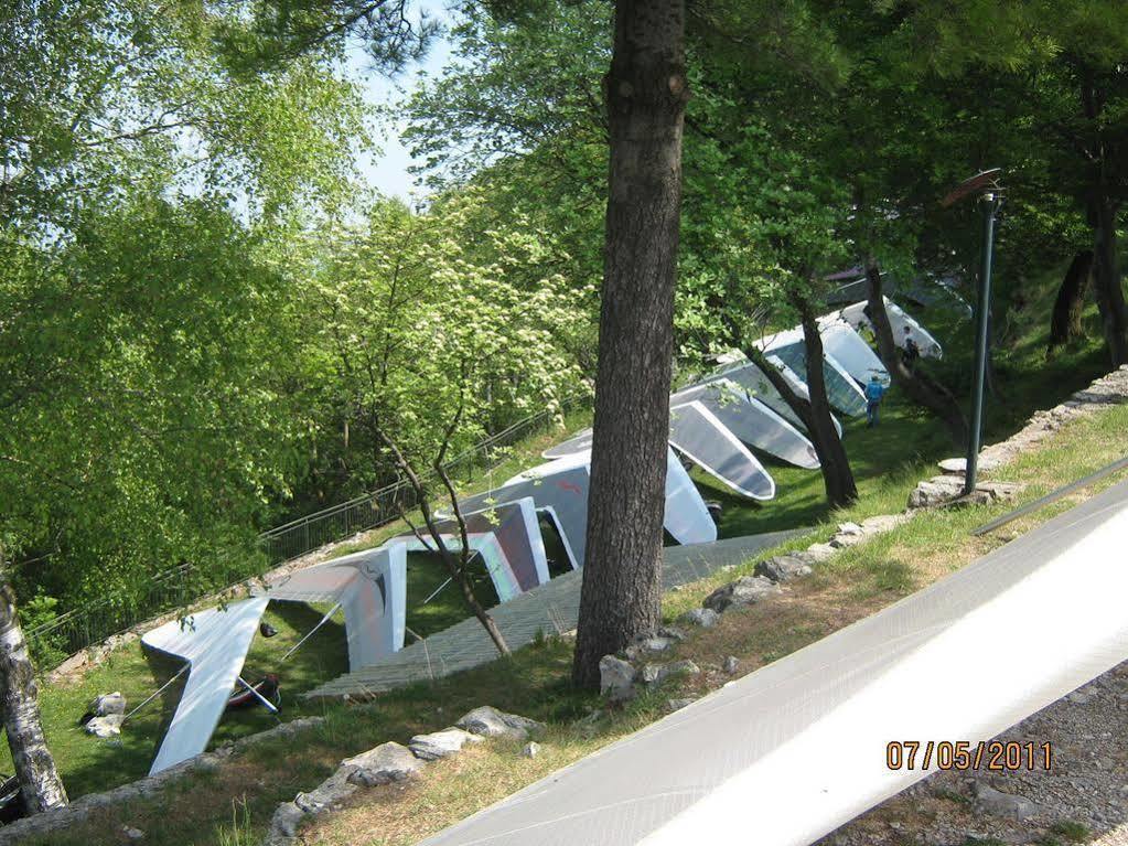 Hotel Funivia Laveno-Mombello Exterior photo